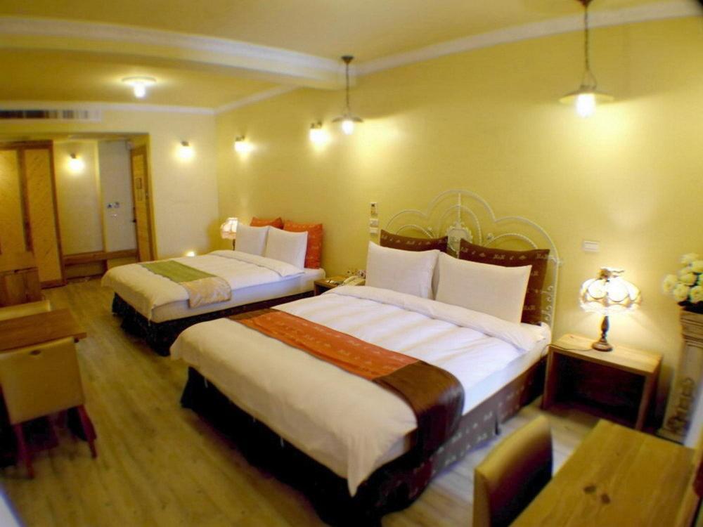 R&R Hotel Kaohsiung Ruang foto